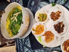 -桥香园云南过桥米线(金马碧鸡店)