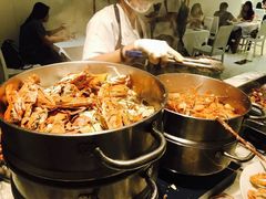 每人每次限量的虾蟹-A-ONE皇家邮轮酒店海鲜自助餐