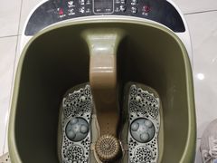 -世龙世家灰指甲·甲沟炎·跖疣护理·修脚(东江湾路店)