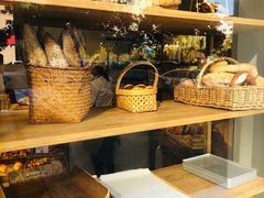 面包甜点陈列柜-那家面包房(珠江路店)
