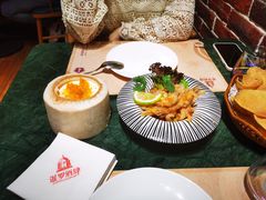 泰式凉拌凤爪-暹罗酒肆泰餐厅酒吧