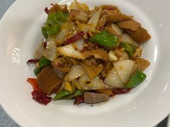 -汗腾格里·风味餐厅(新疆驻京办店)