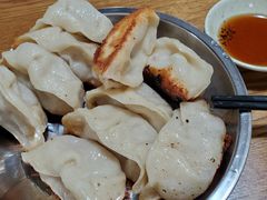 -黄阿姨锅贴大王(万航渡路店)