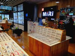 -MiRi眼镜连锁·蔡司·尼康控优点合作店(莘庄店)