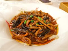 黑椒啤酒鳝丝-乾园风尚五大道