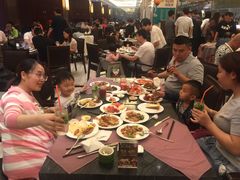 -东方红海鲜百汇(国际大厦店)