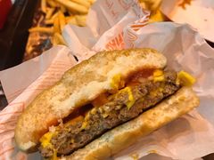 芝士牛肉堡-麦当劳(槟城国际机场店)