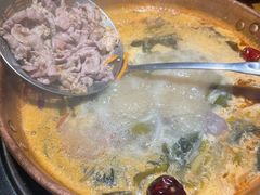 -洱火云南酸菜牛肉火锅(石景山当代商城店)