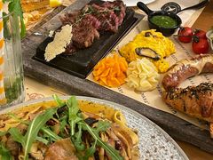 -Mark&Mars Restaurant