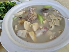 腌笃鲜-湖边饭店