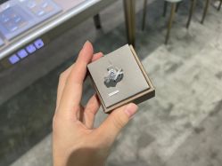 -威德钻石-克拉钻大本营(南京东路店)