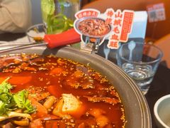 -麻六记(凤凰汇店)