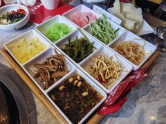 -野山舂·贵州现舂酸汤牛肉(民生路店)