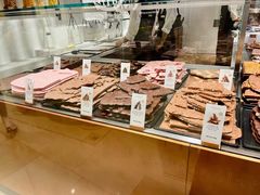 面包甜点陈列柜-Laderach 莱德拉(上海环贸iapm店)