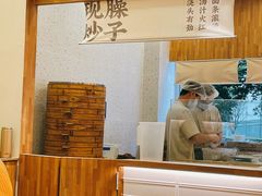 -李与白包子铺(桐梓林店)