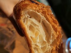 焦糖牛角包-PAPER STONE BAKERY(天环店)