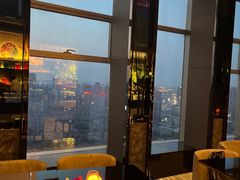 -唐拉雅秀酒店-西锦汇空中BBQ·思创餐厅