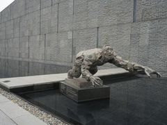 -侵华日军南京大屠杀遇难同胞纪念馆-停车场