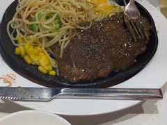 -汤姆家的牛排意面披萨(新城市广场店)