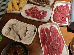 -天成·潮州牛肉脆肉鱼生蚝自助火锅