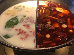 -湊湊火锅·茶憩(新中关购物中心店)