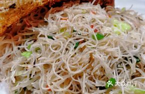 Fried Rice Noodles with Crispy Rice Cake