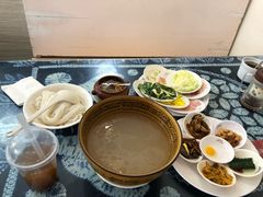 -桥香园云南过桥米线(金马碧鸡店)