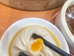 -莱莱小笼·乔艾
