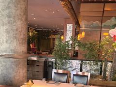 -八府香鸭·啫啫煲(华山路店)