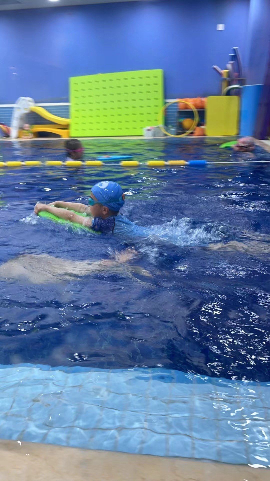 龙格亲子游泳