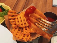 纽约客式脆薯格-必胜客(华邦银泰店)