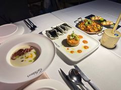 三文鱼塔塔-Kathleen's Waitan 凯圣琳江景西餐厅(外滩店)