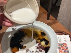 -RUXU入续糖水铺与包(卓悦中心店)