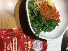 -牛华八婆麻辣烫(龙湖U城店)