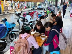 -文山荷鲜居(翠湖店)