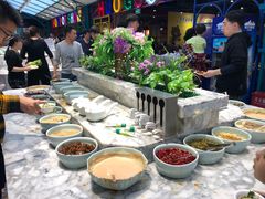 自助调料区-火锅岛潮牌自助餐厅(天津天佑城店)