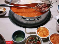 -左庭右院鲜牛肉火锅(浦江欢乐颂店)