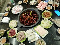 -茅草房·河畔园林火锅