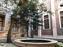 -香港大学