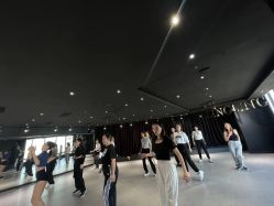 点击看大图 -OCEAN DANCE高空舞蹈室