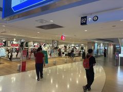 -LuOne凯德晶萃广场(徐家汇路店)