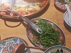 -洱火云南酸菜牛肉火锅(石景山当代商城店)