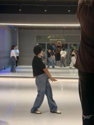 -欲非舞蹈