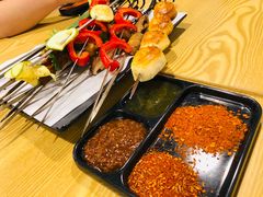 月半松板肉-月半小炉焖烤