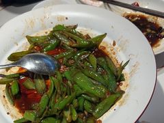 -阿瓦山寨·湘菜现炒·剁椒鱼头王(咸阳总店)