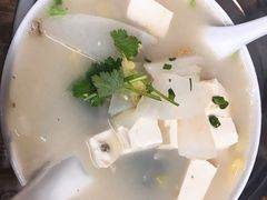 鱼头豆腐汤-阳江河堤老牌曾记美食