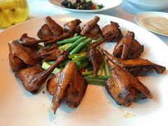 招牌手撕乳鸽-上海小南国(正大店)