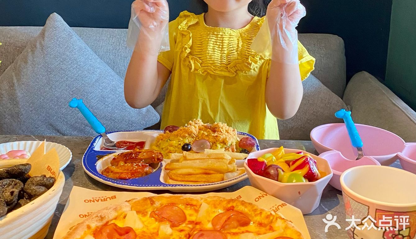 成都暑假高温来袭，暑假带女儿吃一顿漂亮饭🥩