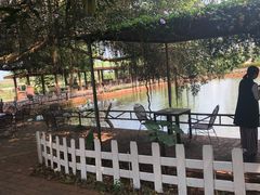 -侯臣咖啡文化村