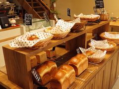 -沁屋面包店(人民东路店)